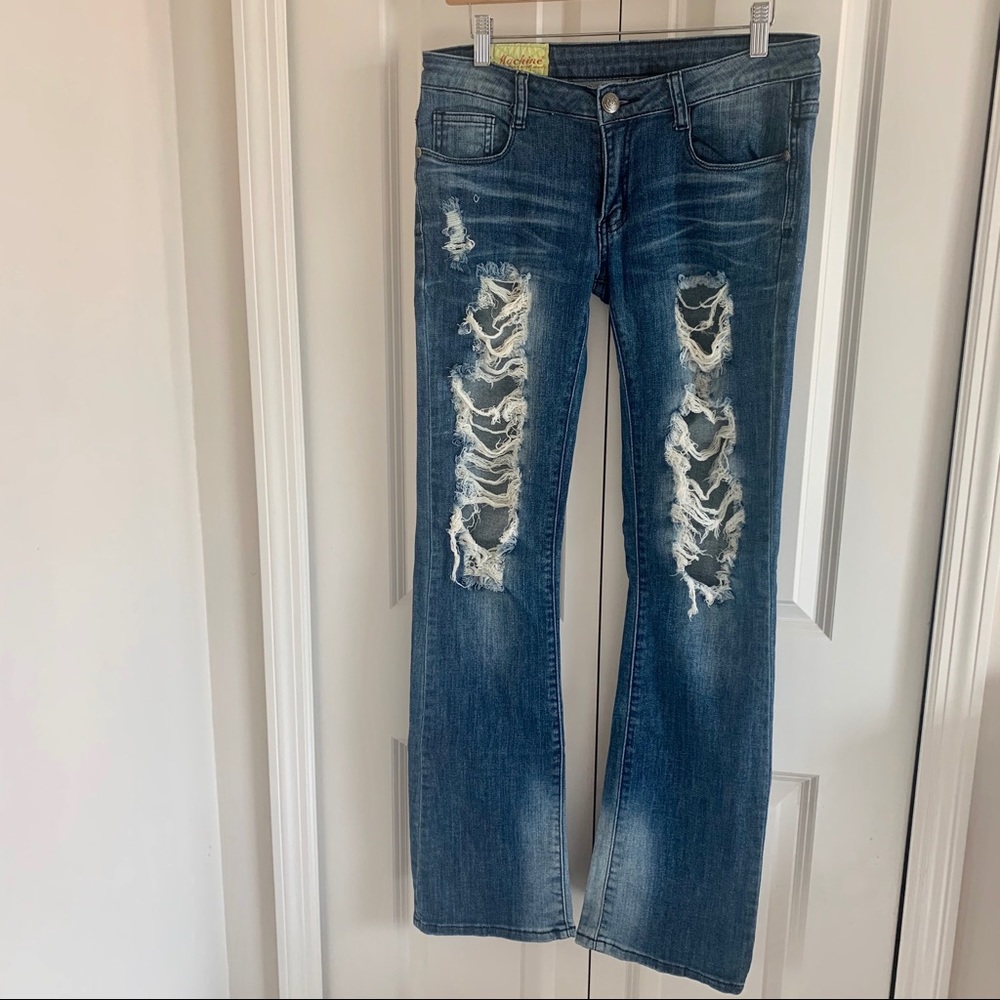 Machine - Italian Made - Med Wash Distressed Jeans